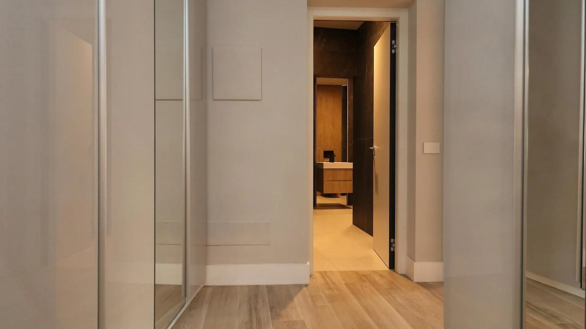 Charming & Luxe Gem-Old Town- Suite Garibaldi - Fully Equipped & Renovated Olbia 0*,  Włochy